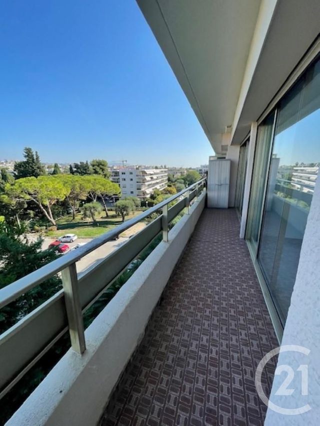Appartement F2 à louer - 2 pièces - 45.86 m2 - CAGNES SUR MER - 06 - PROVENCE-ALPES-COTE-D-AZUR - Century 21 Gilles Bossé Immobilier