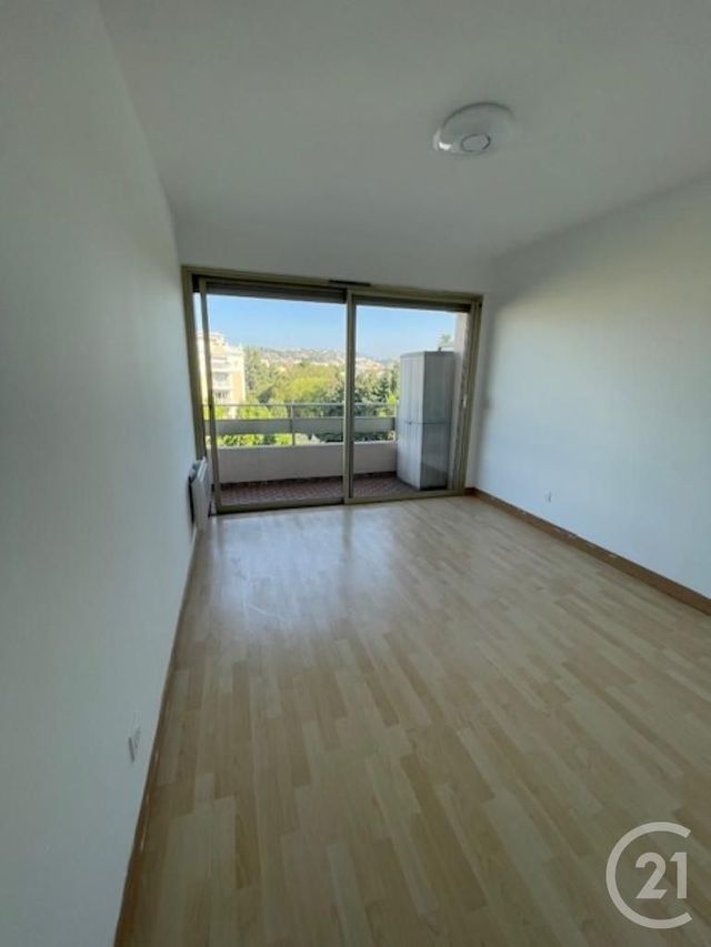 Appartement F2 à louer - 2 pièces - 45.86 m2 - CAGNES SUR MER - 06 - PROVENCE-ALPES-COTE-D-AZUR - Century 21 Gilles Bossé Immobilier