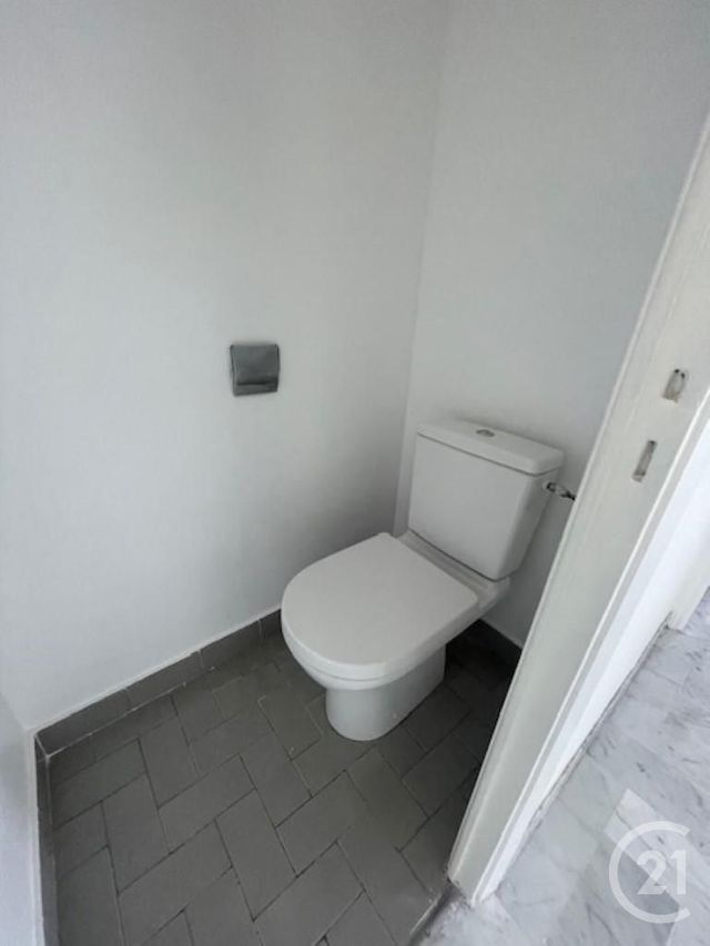 Appartement F2 à louer - 2 pièces - 45.86 m2 - CAGNES SUR MER - 06 - PROVENCE-ALPES-COTE-D-AZUR - Century 21 Gilles Bossé Immobilier