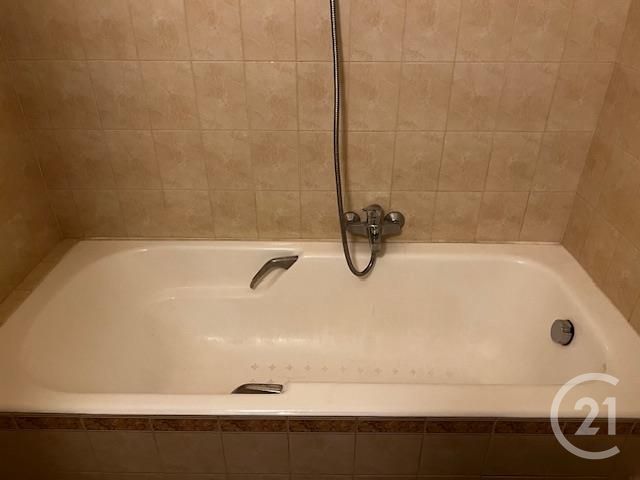 Appartement F2 à louer - 2 pièces - 39.38 m2 - NICE - 06 - PROVENCE-ALPES-COTE-D-AZUR - Century 21 Gilles Bossé Immobilier