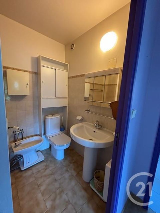 Appartement F2 à louer - 2 pièces - 39.38 m2 - NICE - 06 - PROVENCE-ALPES-COTE-D-AZUR - Century 21 Gilles Bossé Immobilier