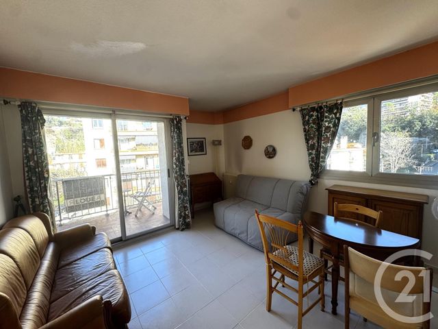 Appartement F2 à louer - 2 pièces - 39.38 m2 - NICE - 06 - PROVENCE-ALPES-COTE-D-AZUR - Century 21 Gilles Bossé Immobilier