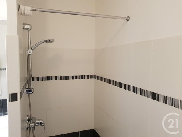 Appartement Studio à vendre - 1 pièce - 29.0 m2 - NICE - 06 - PROVENCE-ALPES-COTE-D-AZUR - Century 21 Gilles Bossé Immobilier