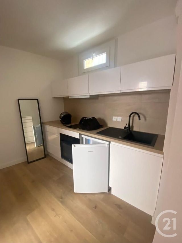 Appartement Studio à louer - 1 pièce - 19.6 m2 - NICE - 06 - PROVENCE-ALPES-COTE-D-AZUR - Century 21 Gilles Bossé Immobilier