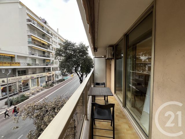 Appartement Studio à louer - 1 pièce - 16.04 m2 - NICE - 06 - PROVENCE-ALPES-COTE-D-AZUR - Century 21 Gilles Bossé Immobilier
