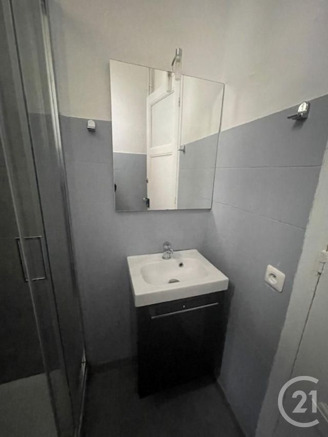 Appartement F2 à louer - 2 pièces - 38.49 m2 - NICE - 06 - PROVENCE-ALPES-COTE-D-AZUR - Century 21 Gilles Bossé Immobilier