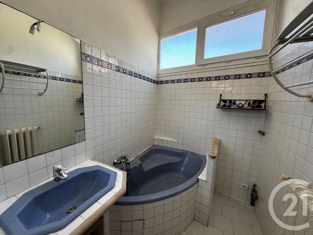 Appartement F3 à louer - 3 pièces - 60.47 m2 - NICE - 06 - PROVENCE-ALPES-COTE-D-AZUR - Century 21 Gilles Bossé Immobilier