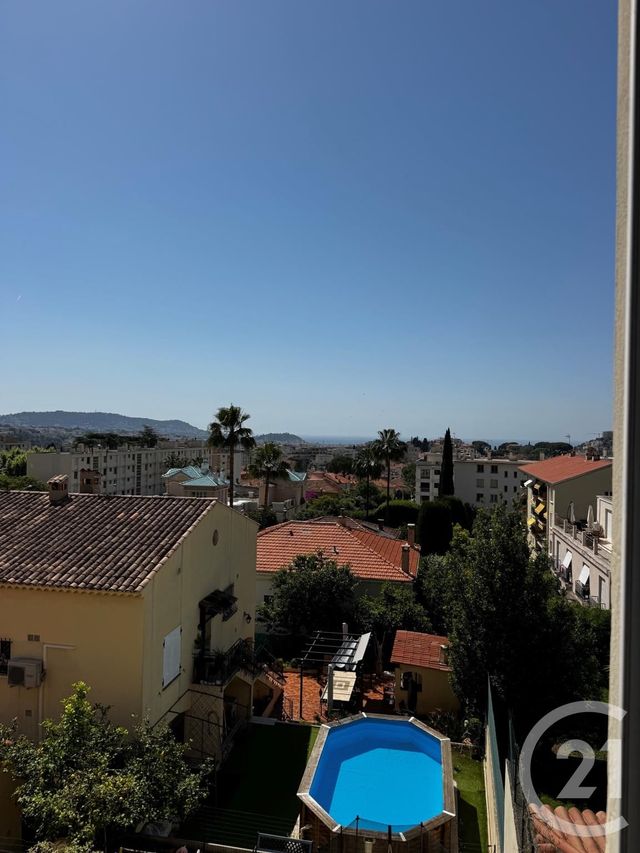 Appartement F3 à louer - 3 pièces - 60.47 m2 - NICE - 06 - PROVENCE-ALPES-COTE-D-AZUR - Century 21 Gilles Bossé Immobilier