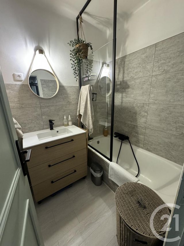 Appartement F1 à louer - 1 pièce - 30.96 m2 - NICE - 06 - PROVENCE-ALPES-COTE-D-AZUR - Century 21 Gilles Bossé Immobilier