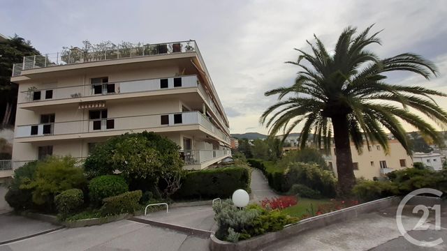 Appartement F1 à louer - 1 pièce - 30.96 m2 - NICE - 06 - PROVENCE-ALPES-COTE-D-AZUR - Century 21 Gilles Bossé Immobilier