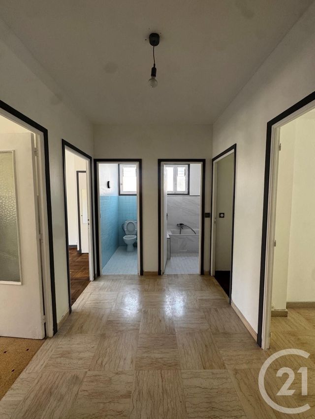 Appartement F3 à louer - 3 pièces - 71.83 m2 - NICE - 06 - PROVENCE-ALPES-COTE-D-AZUR - Century 21 Gilles Bossé Immobilier