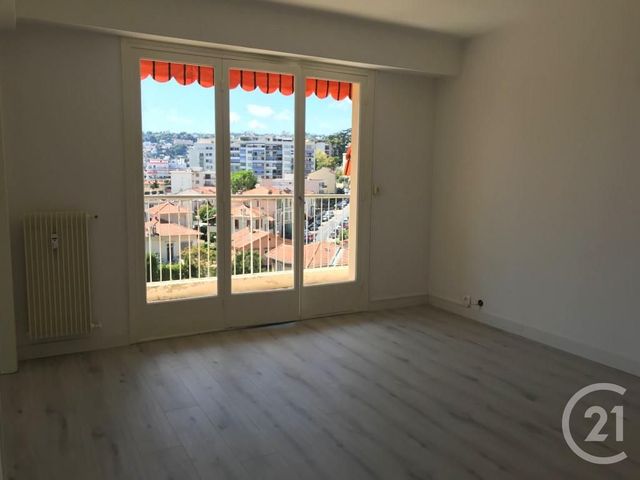 Appartement F3 à louer - 3 pièces - 75.73 m2 - NICE - 06 - PROVENCE-ALPES-COTE-D-AZUR - Century 21 Gilles Bossé Immobilier