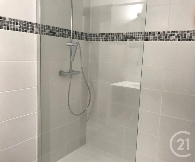 Appartement F3 à louer - 3 pièces - 75.73 m2 - NICE - 06 - PROVENCE-ALPES-COTE-D-AZUR - Century 21 Gilles Bossé Immobilier