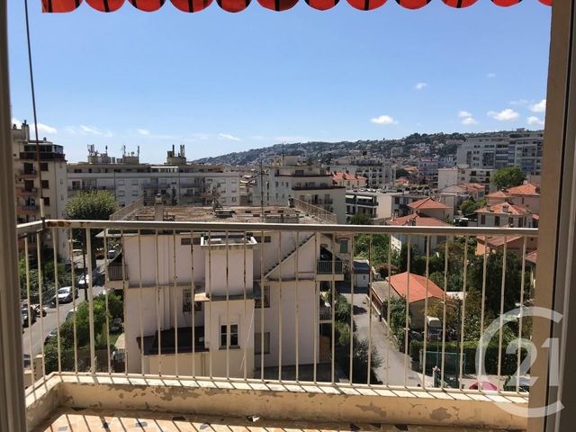 Appartement F3 à louer - 3 pièces - 75.73 m2 - NICE - 06 - PROVENCE-ALPES-COTE-D-AZUR - Century 21 Gilles Bossé Immobilier