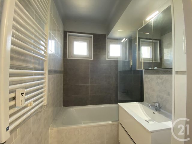 Appartement F3 à louer - 2 pièces - 51.31 m2 - NICE - 06 - PROVENCE-ALPES-COTE-D-AZUR - Century 21 Gilles Bossé Immobilier