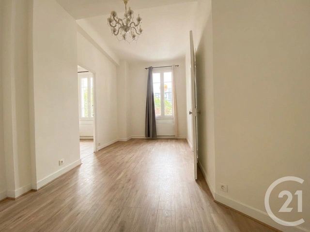 Appartement à vendre - 2 pièces - 38.49 m2 - NICE - 06 - PROVENCE-ALPES-COTE-D-AZUR - Century 21 Gilles Bossé Immobilier