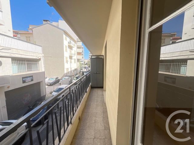 Appartement F3 à louer - 3 pièces - 56.3 m2 - NICE - 06 - PROVENCE-ALPES-COTE-D-AZUR - Century 21 Gilles Bossé Immobilier