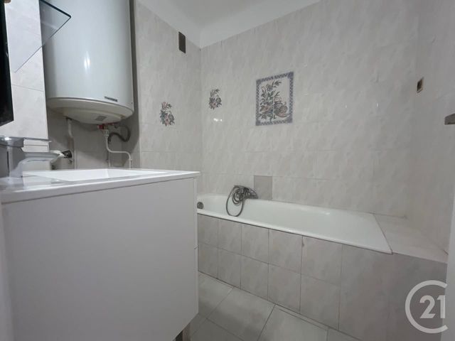 Appartement F3 à louer - 3 pièces - 56.3 m2 - NICE - 06 - PROVENCE-ALPES-COTE-D-AZUR - Century 21 Gilles Bossé Immobilier