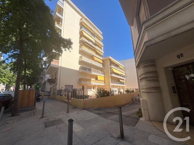 Appartement F3 à louer - 3 pièces - 56.3 m2 - NICE - 06 - PROVENCE-ALPES-COTE-D-AZUR - Century 21 Gilles Bossé Immobilier
