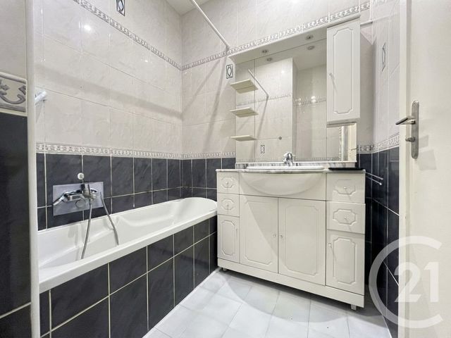 Appartement F3 à louer - 3 pièces - 70.61 m2 - NICE - 06 - PROVENCE-ALPES-COTE-D-AZUR - Century 21 Gilles Bossé Immobilier