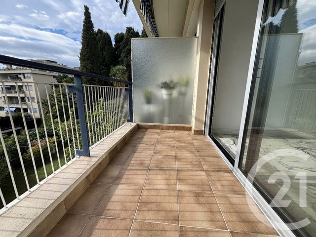 Appartement F3 à louer - 3 pièces - 70.61 m2 - NICE - 06 - PROVENCE-ALPES-COTE-D-AZUR - Century 21 Gilles Bossé Immobilier