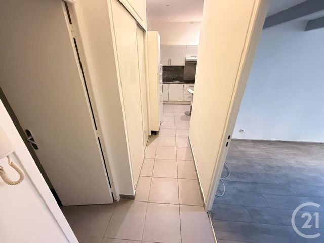 Appartement F3 à louer - 3 pièces - 43.02 m2 - NICE - 06 - PROVENCE-ALPES-COTE-D-AZUR - Century 21 Gilles Bossé Immobilier