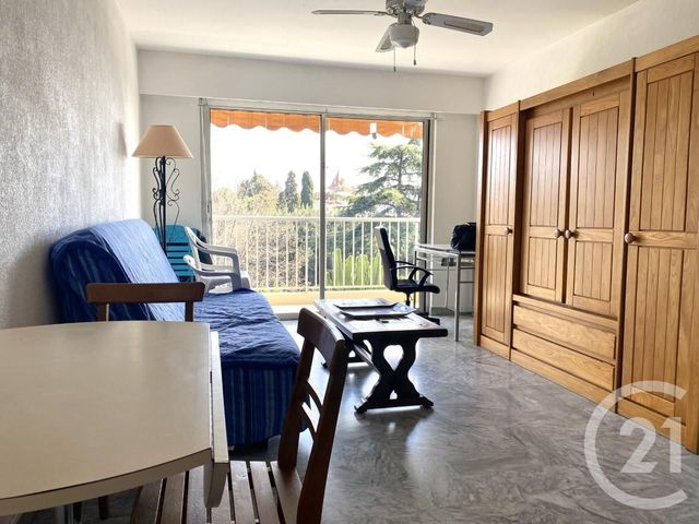 Appartement F1 à louer - 1 pièce - 23.51 m2 - NICE - 06 - PROVENCE-ALPES-COTE-D-AZUR - Century 21 Gilles Bossé Immobilier Appartement F1 à louer - 1 pièce - 23.51 m2 - NICE - 06 - PROVENCE-ALPES-COTE-D-AZUR - Century 21 Gilles Bossé Immobilier