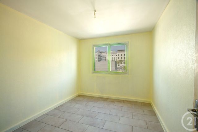 Afficher la photo en grand Appartement F4 à vendre - 4 pièces - 80.45 m2 - NICE - 06 - PROVENCE-ALPES-COTE-D-AZUR - Century 21 Gilles Bossé Immobilier