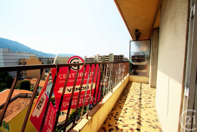 Afficher la photo en grand Appartement F4 à vendre - 4 pièces - 80.45 m2 - NICE - 06 - PROVENCE-ALPES-COTE-D-AZUR - Century 21 Gilles Bossé Immobilier