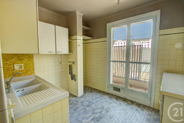 Afficher la photo en grand Appartement F4 à vendre - 4 pièces - 80.45 m2 - NICE - 06 - PROVENCE-ALPES-COTE-D-AZUR - Century 21 Gilles Bossé Immobilier