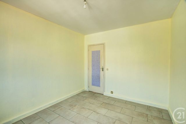 Afficher la photo en grand Appartement F4 à vendre - 4 pièces - 80.45 m2 - NICE - 06 - PROVENCE-ALPES-COTE-D-AZUR - Century 21 Gilles Bossé Immobilier