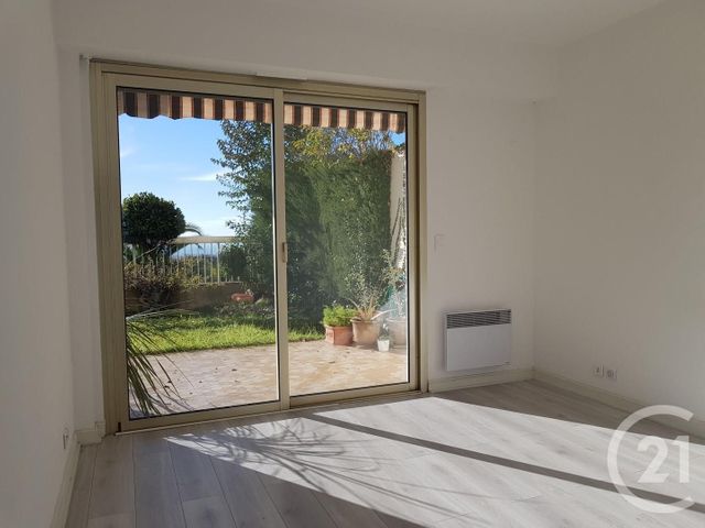 Afficher la photo en grand Appartement F3 à louer - 3 pièces - 97.02 m2 - NICE - 06 - PROVENCE-ALPES-COTE-D-AZUR - Century 21 Gilles Bossé Immobilier