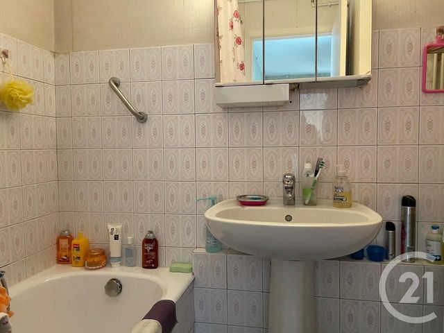 appartement à vendre - 2 pièces - 54.4 m2 - NICE - 06 - PROVENCE-ALPES-COTE-D-AZUR - Century 21 Gilles Bossé Immobilier appartement à vendre - 2 pièces - 54.4 m2 - NICE - 06 - PROVENCE-ALPES-COTE-D-AZUR - Century 21 Gilles Bossé Immobilier