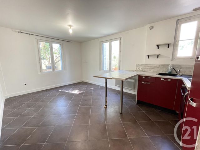 Afficher la photo en grand Appartement F3 à vendre - 3 pièces - 45.0 m2 - NICE - 06 - PROVENCE-ALPES-COTE-D-AZUR - Century 21 Gilles Bossé Immobilier