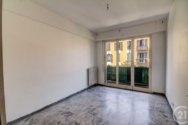Afficher la photo en grand Appartement F2 à vendre - 2 pièces - 42.83 m2 - NICE - 06 - PROVENCE-ALPES-COTE-D-AZUR - Century 21 Gilles Bossé Immobilier
