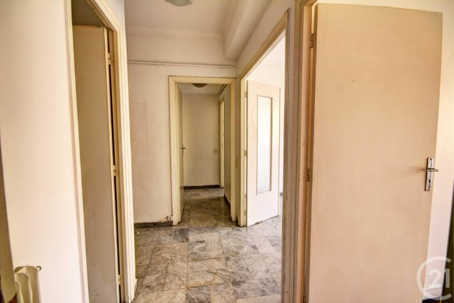 Afficher la photo en grand Appartement F2 à vendre - 2 pièces - 42.83 m2 - NICE - 06 - PROVENCE-ALPES-COTE-D-AZUR - Century 21 Gilles Bossé Immobilier