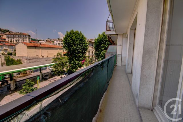 Afficher la photo en grand Appartement F2 à vendre - 2 pièces - 42.83 m2 - NICE - 06 - PROVENCE-ALPES-COTE-D-AZUR - Century 21 Gilles Bossé Immobilier
