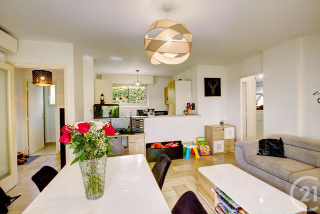 Appartement F3 à vendre - 3 pièces - 61.0 m2 - NICE - 06 - PROVENCE-ALPES-COTE-D-AZUR - Century 21 Gilles Bossé Immobilier