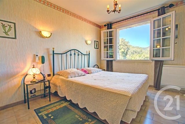 Afficher la photo en grand maison à vendre - 8 pièces - 250.0 m2 - NICE - 06 - PROVENCE-ALPES-COTE-D-AZUR - Century 21 Gilles Bossé Immobilier