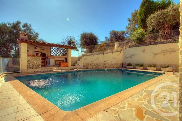 Afficher la photo en grand maison à vendre - 8 pièces - 250.0 m2 - NICE - 06 - PROVENCE-ALPES-COTE-D-AZUR - Century 21 Gilles Bossé Immobilier