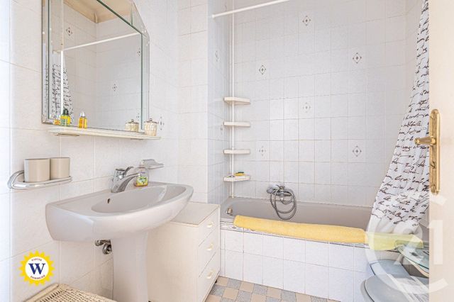 Appartement à vendre - 3 pièces - 81.08 m2 - NICE - 06 - PROVENCE-ALPES-COTE-D-AZUR - Century 21 Gilles Bossé Immobilier