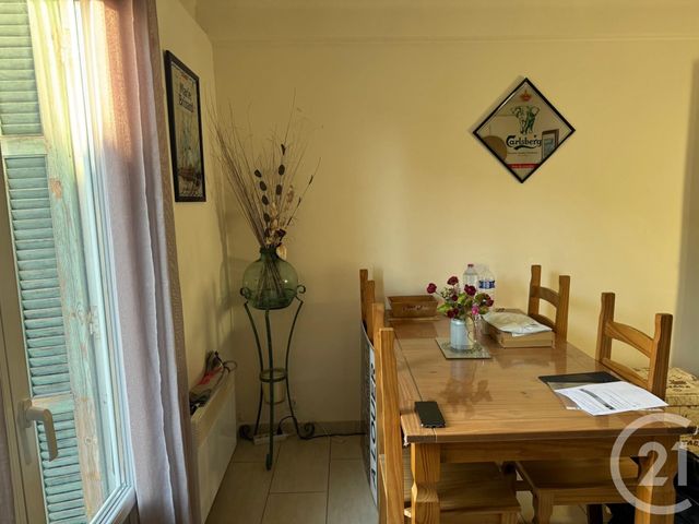 Appartement à louer - 2 pièces - 39.73 m2 - TOURRETTE LEVENS - 06 - PROVENCE-ALPES-COTE-D-AZUR - Century 21 Gilles Bossé Immobilier