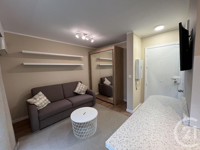 Appartement F1 à louer - 1 pièce - 16.04 m2 - NICE - 06 - PROVENCE-ALPES-COTE-D-AZUR - Century 21 Gilles Bossé Immobilier