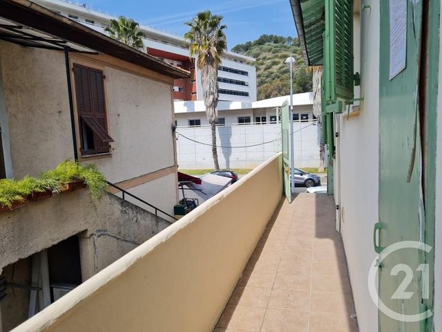 Appartement F2 à louer - 2 pièces - 45.7 m2 - NICE - 06 - PROVENCE-ALPES-COTE-D-AZUR - Century 21 Gilles Bossé Immobilier