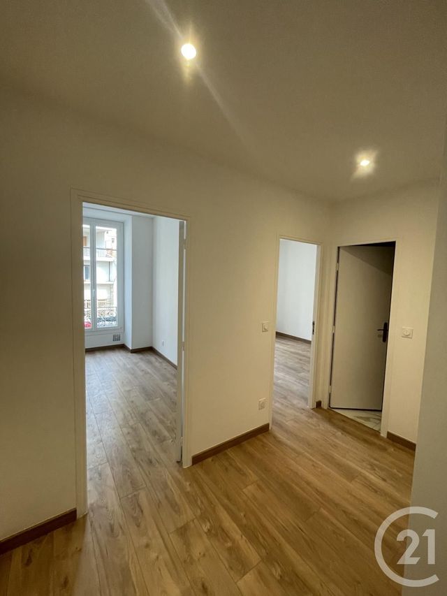 Appartement F1 à louer - 1 pièce - 31.06 m2 - NICE - 06 - PROVENCE-ALPES-COTE-D-AZUR - Century 21 Gilles Bossé Immobilier