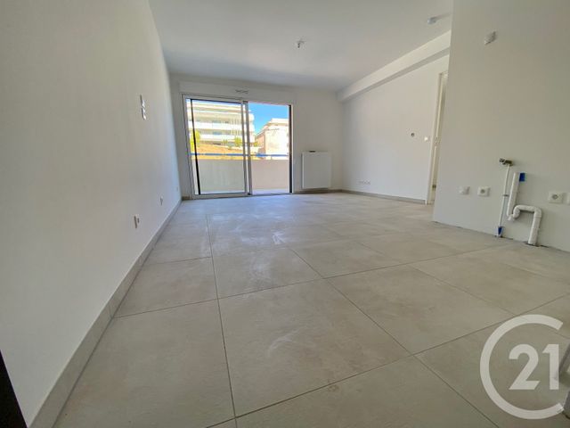 Appartement F2 à vendre - 2 pièces - 37.0 m2 - NICE - 06 - PROVENCE-ALPES-COTE-D-AZUR - Century 21 Gilles Bossé Immobilier