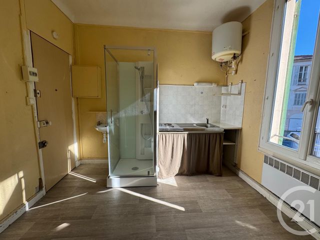 Appartement Studio à louer - 1 pièce - 10.96 m2 - NICE - 06 - PROVENCE-ALPES-COTE-D-AZUR - Century 21 Gilles Bossé Immobilier