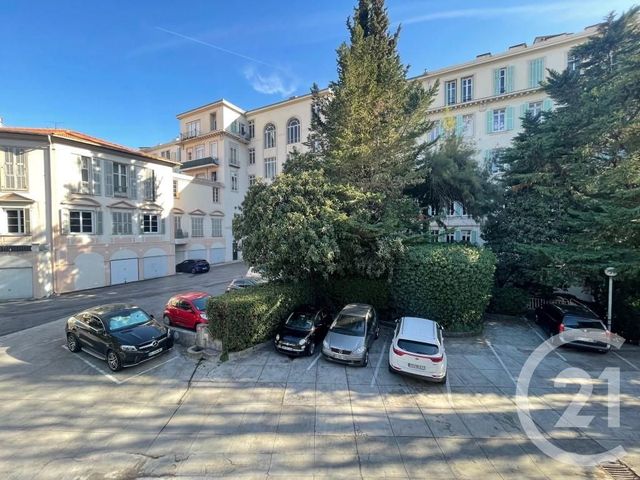 Appartement Studio à louer - 1 pièce - 10.96 m2 - NICE - 06 - PROVENCE-ALPES-COTE-D-AZUR - Century 21 Gilles Bossé Immobilier