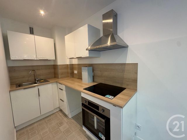 Appartement Studio à louer - 1 pièce - 31.0 m2 - NICE - 06 - PROVENCE-ALPES-COTE-D-AZUR - Century 21 Gilles Bossé Immobilier