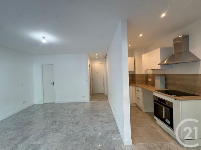 Appartement Studio à louer - 1 pièce - 31.0 m2 - NICE - 06 - PROVENCE-ALPES-COTE-D-AZUR - Century 21 Gilles Bossé Immobilier